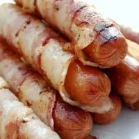 Hotdogs wrapped in bacon|Cristina !さん