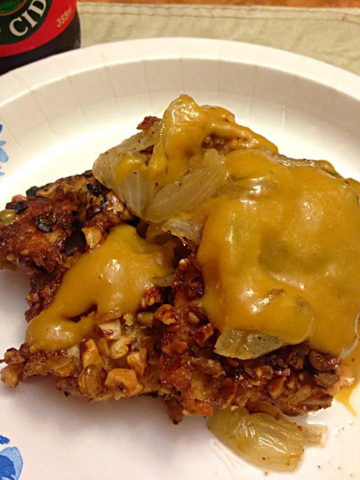 Gluten free quinoa and lentil crusted chicken wit peach shallot sauce|jenniferさん