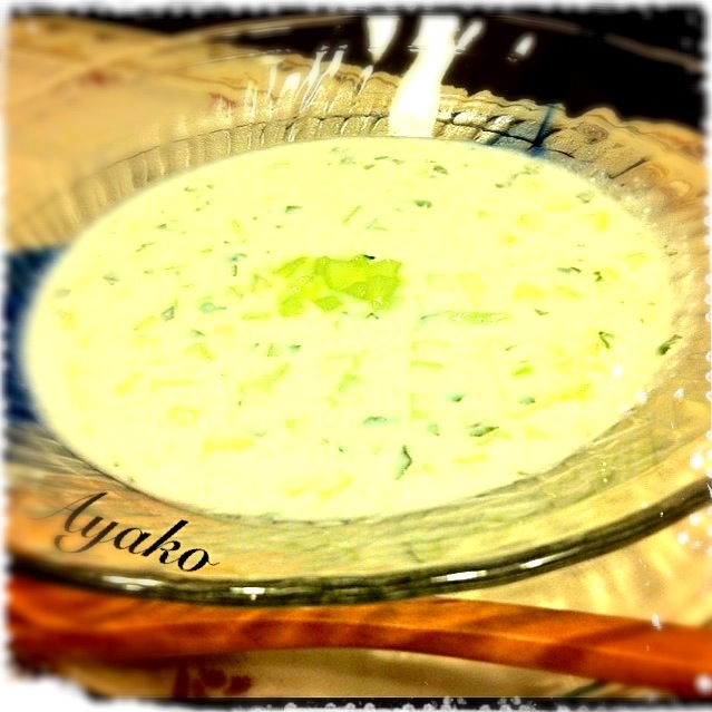 暑 い日に さっぱり ブルガリアのきゅうりとヨーグルトのスープ タラトル 亜矢子 Snapdish スナップディッシュ Id Vrllza