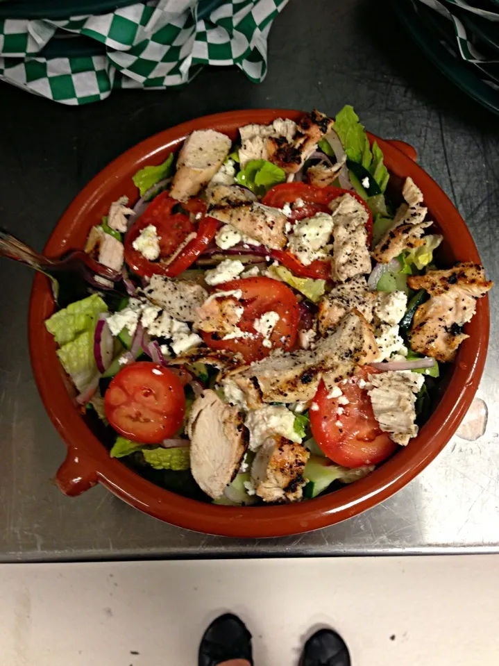 Grilled chicken and feta salad #healthy|michael apkeさん