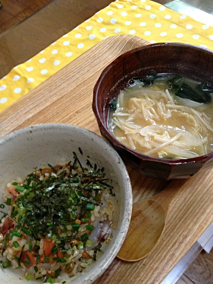 Snapdishの料理写真:海鮮納豆丼&味噌汁☆|くうさん