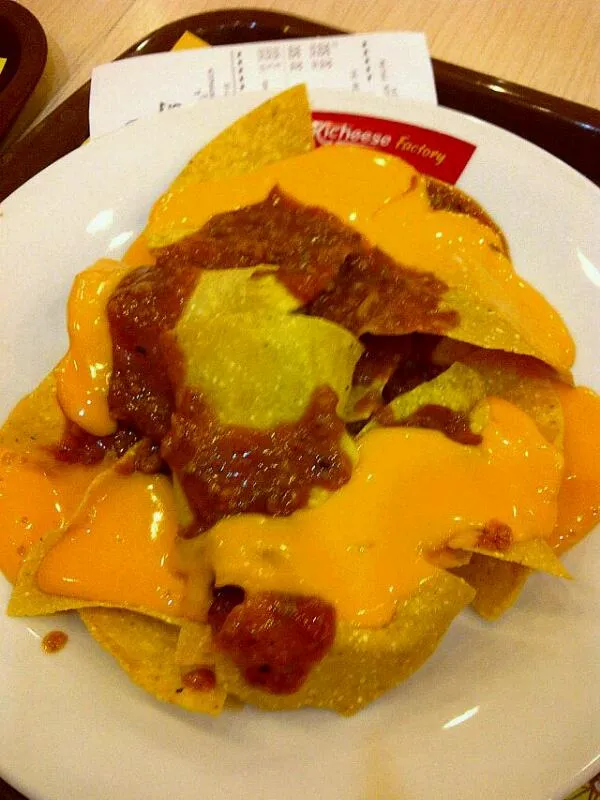 nachos with cheese sauce and beef #richeesefactory|yulitaさん