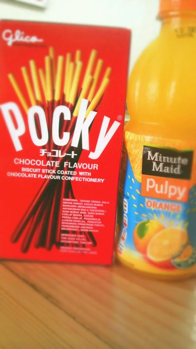 Snapdishの料理写真:pocky and minute maid pulpy orange|novita febiolaさん