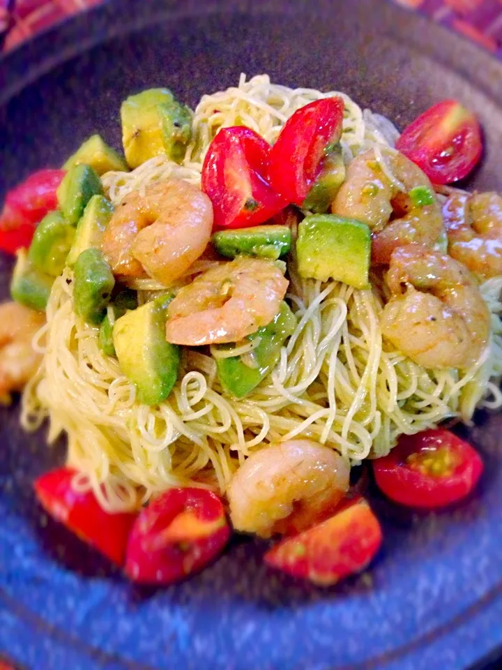 Siycy Avocado,shrimp&Tomato Cold Cappellini🍅冷製ｱﾎﾞｶﾄﾞと海老のﾄﾏﾄｶｯﾍﾟﾘｰﾆ by chef hubby|🌈Ami🍻さん