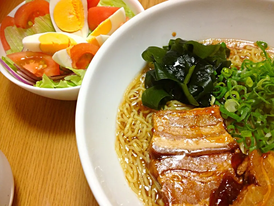 煮干しラーメンとサラダ|まりこさん