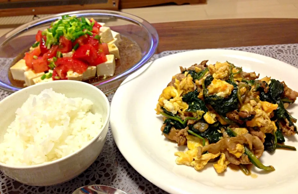 豚肉とほうれん草の卵炒め＆トマトの冷奴|happylifeさん