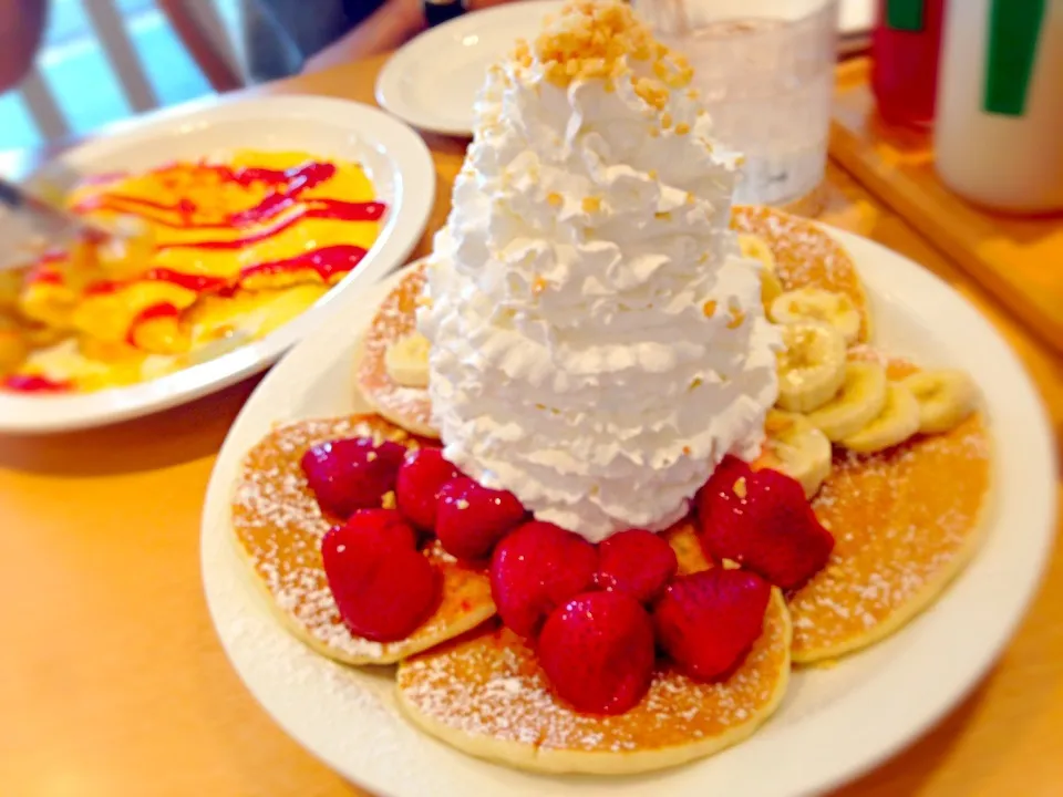 ストロベリーパンケーキ|もりた あゆさん