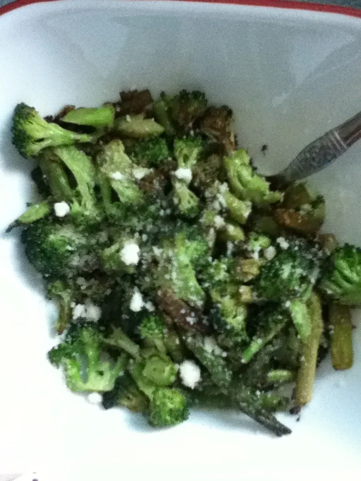 Cooked broccoli and asparagus with a little Parmesan cheese :)|sarah carterさん