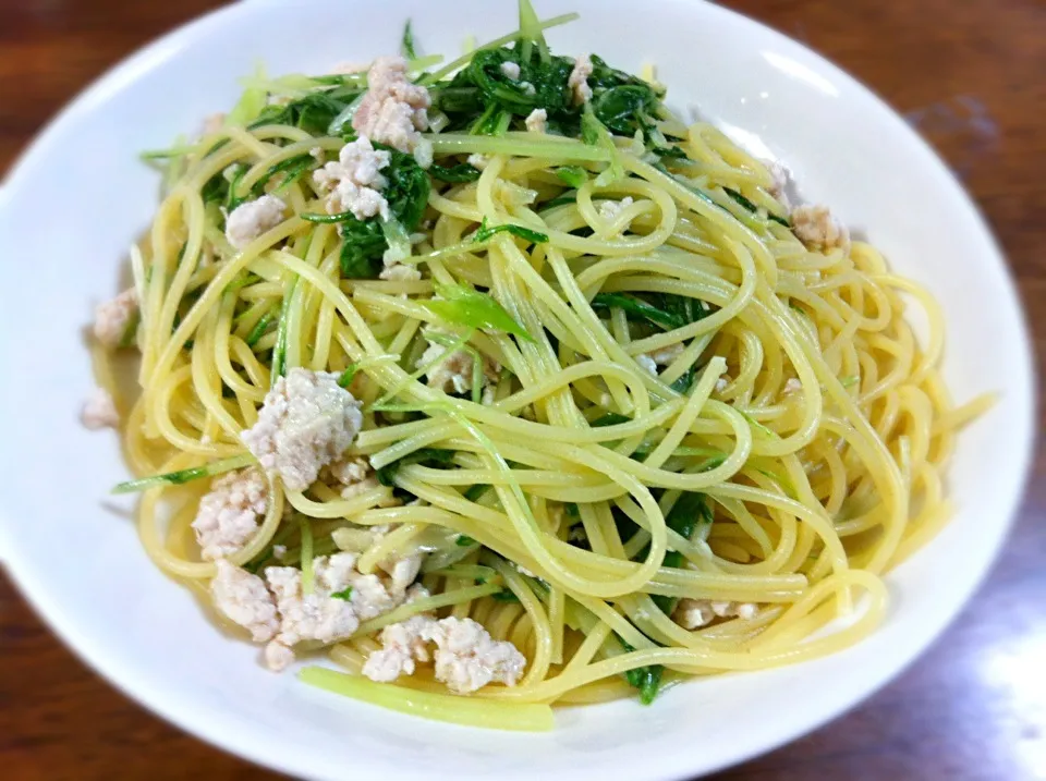 【本日の家ランチ】鶏挽肉と水菜の柚子胡椒パスタ。サッパリしてて(ﾟдﾟ)ｳﾏｰ 。ちと塩足りんかったけど。|JTKさん