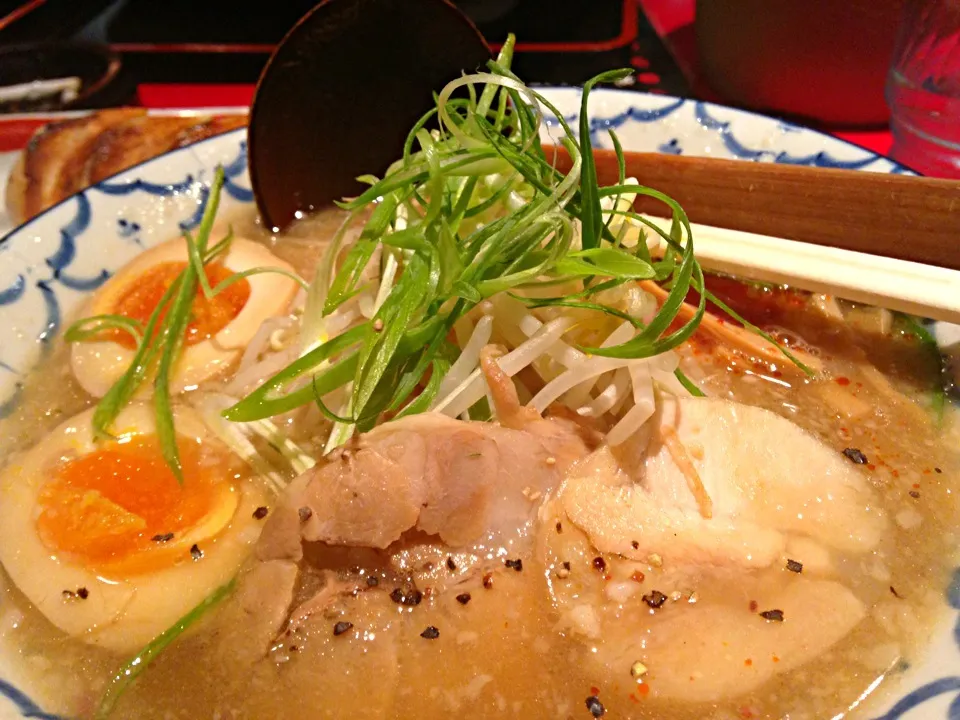 鶏ガラとんこつ醤油ラーメン|※Akiさん