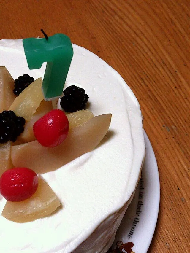 Snapdishの料理写真:誕生日ケーキ(^з^)-☆|りょうさん