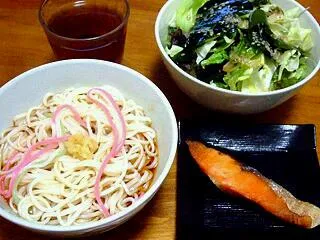 晩ご飯（冷麦、焼鮭、チョレギサラダ）|すーさん