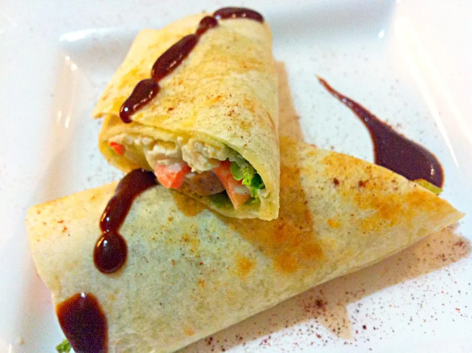 Russian salad burrito with chipotle sauce|Jorge Bernal Márquezさん