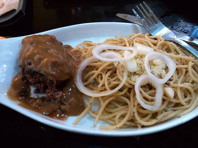 Snapdishの料理写真:pasta with steak. delicioso #yummy!!|Michelle Ann Elazeguiさん