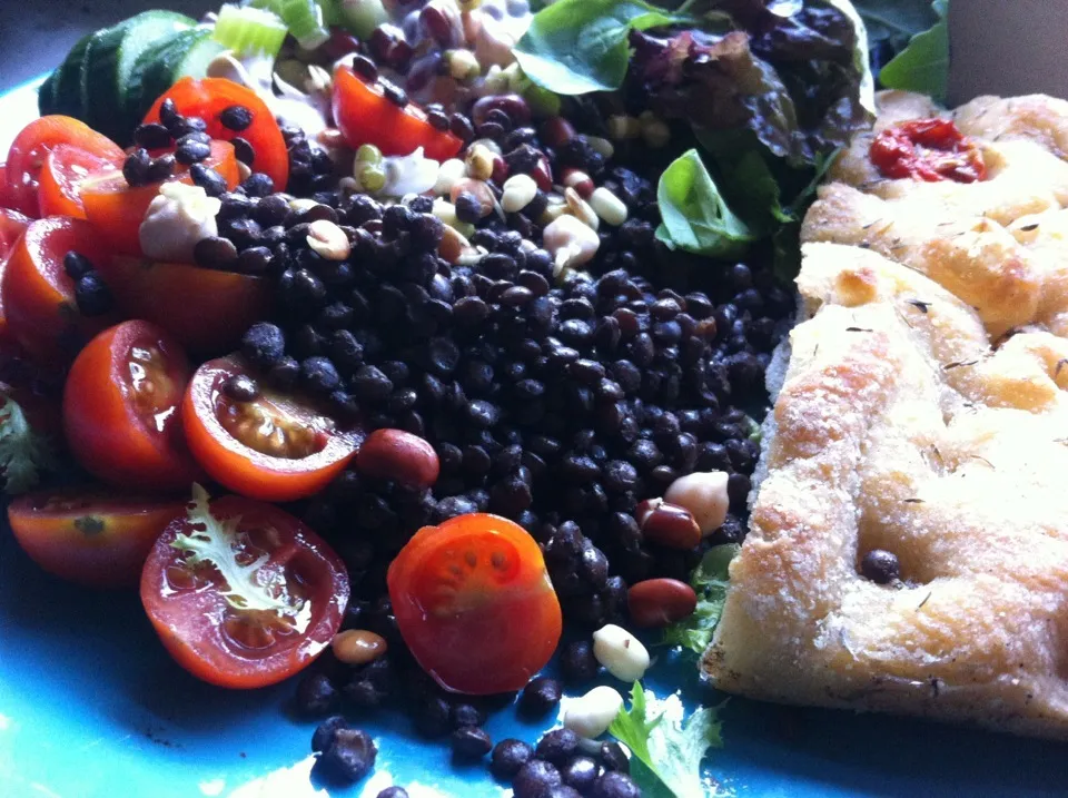 Warm puy lentil salad with focaccia bread|Nick Hiderさん