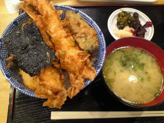 エビ天丼＠天富久・東京大森|山下すみれさん