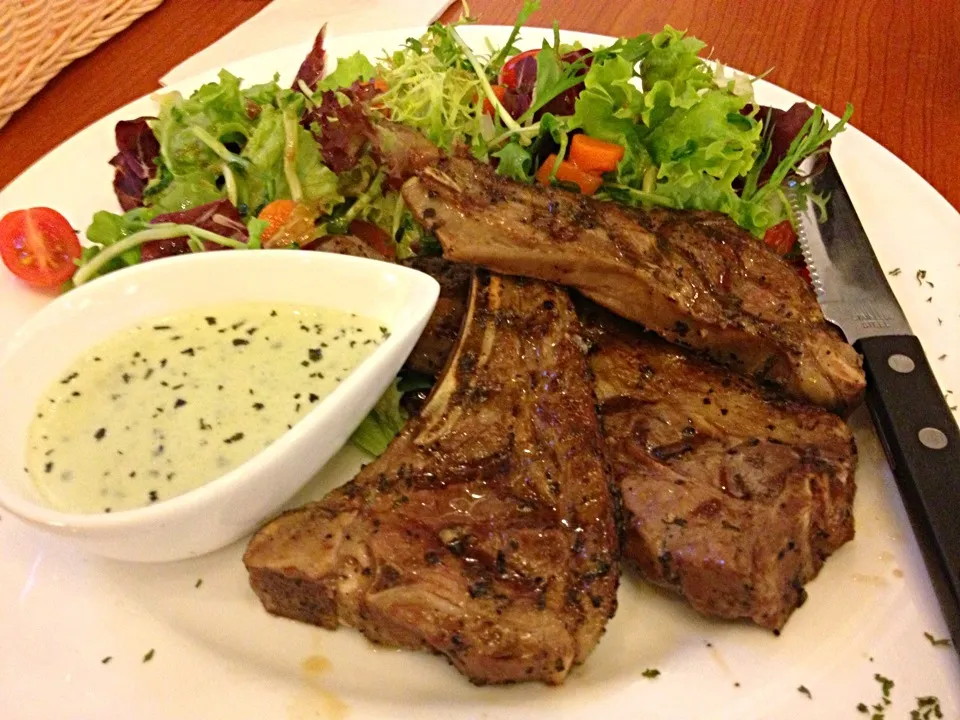 Grilled lamb chops|Nicholas Tayさん