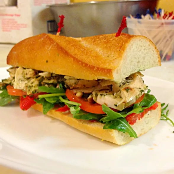 Basil Grilled Chicken w/ Heirloom tomatoes, baby arugula, on a French Baguette.|D.J. Hansonさん