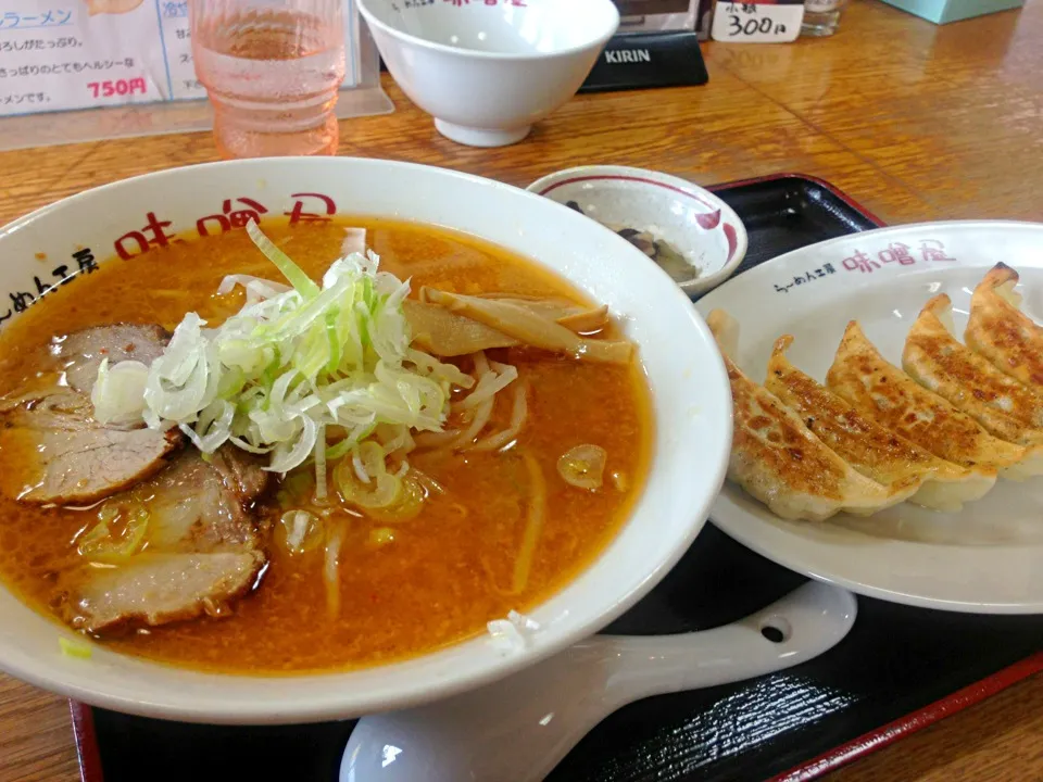 味噌屋ラーメン 餃子セット|hiroさん