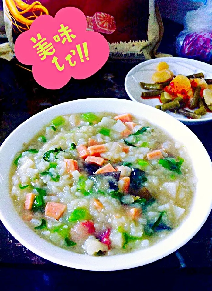 Snapdishの料理写真:皮蛋火腿蔬菜粥|migaさん