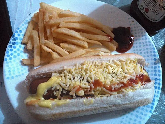 fast food yum! #fries #jollyhotdog|Michelle Ann Elazeguiさん