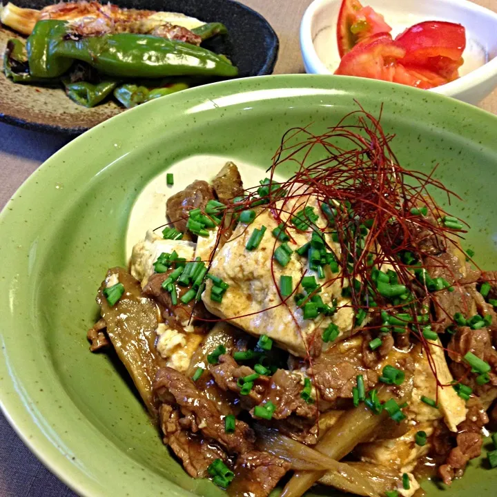 Snapdishの料理写真:tama家のごぼうたっぷり肉豆腐|みどりさん