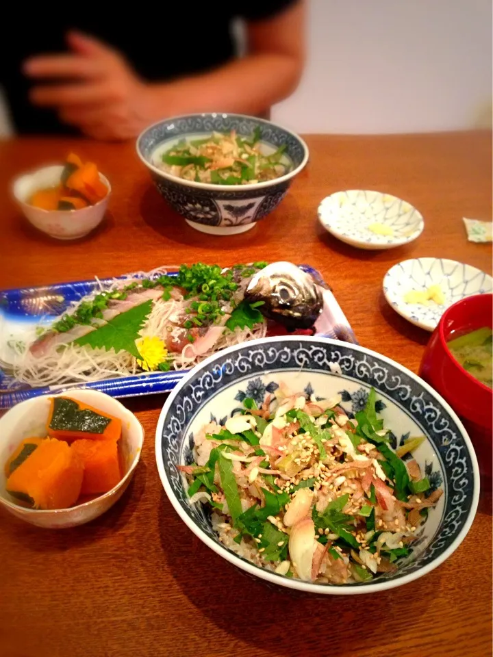 サバ水煮と薬味のご飯、鯵のお刺身、カボチャ煮、小松菜の味噌汁|りなさん