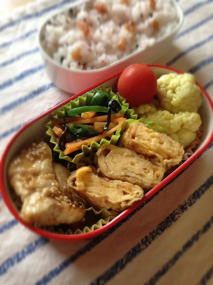 Snapdishの料理写真:カジキのゴマ味噌焼き弁当|tomoさん