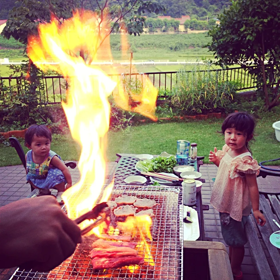 お庭でBBQナウ꒰٩๑˃̶ ᴗ❛ั๑۶꒱|あいこ ⁎ˇ◡ˇ⁎さん