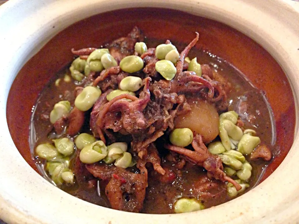 Stewed baby calamari, sautéed fava beans|Kelvin Chenさん