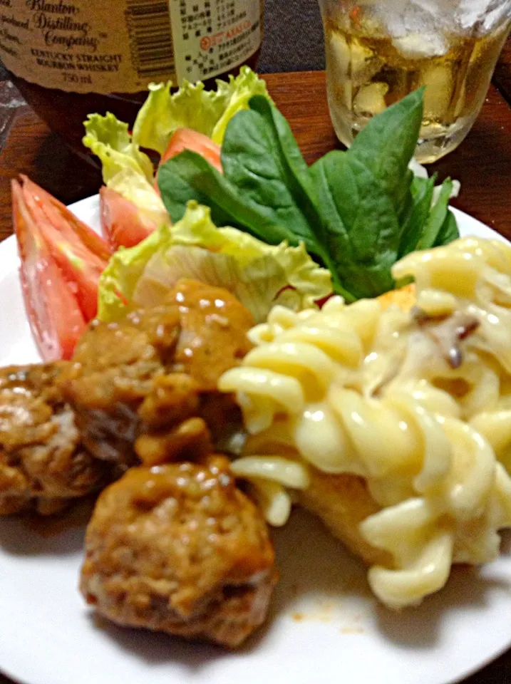 Snapdishの料理写真:ルイジアナミートボール&チーズマカロニ Louisiana Meat ball & Cheese Macaroni|yorikoさん