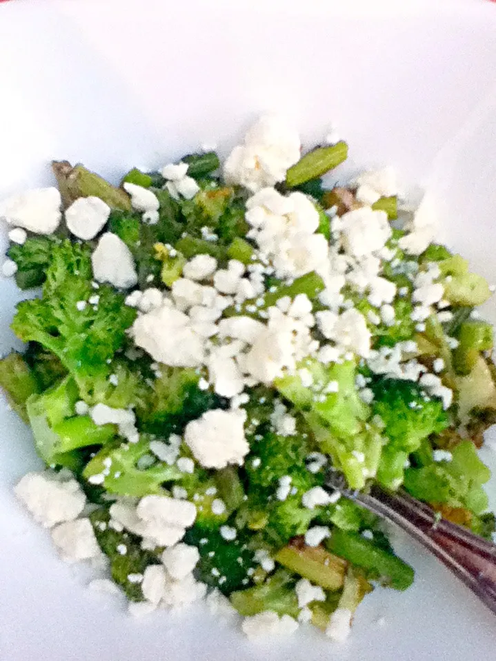 Cooked veggies with feta cheese|sarah carterさん