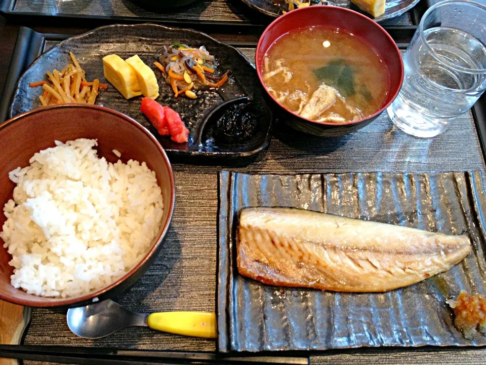 焼魚朝ごはん|きむらゆりかさん