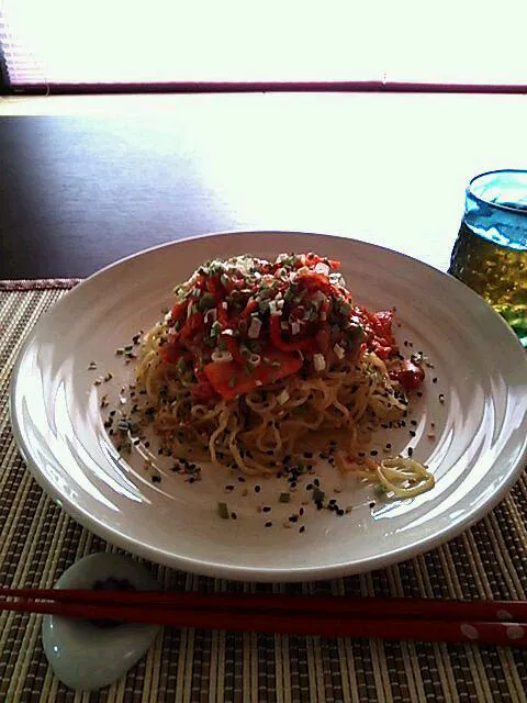 Snapdishの料理写真:辛ネバ焼きそばです(^.^)☆|Naoto Toyoshimaさん