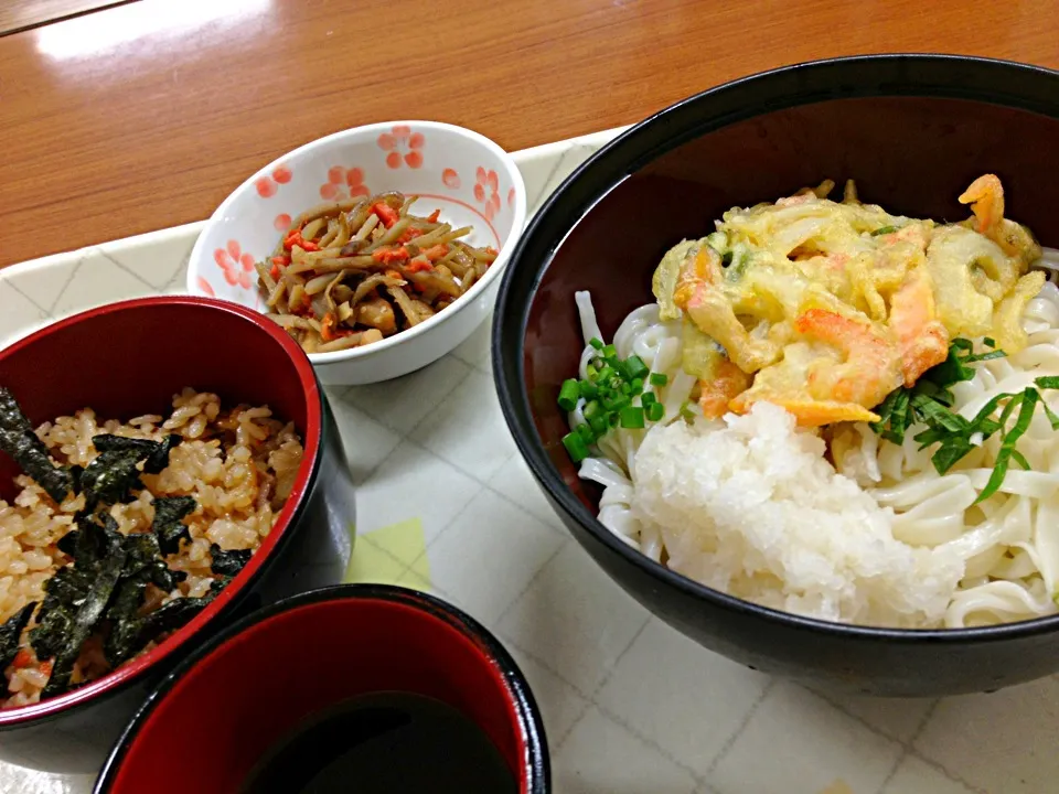 社食。冷やしぶっかけうどん。|osayanさん