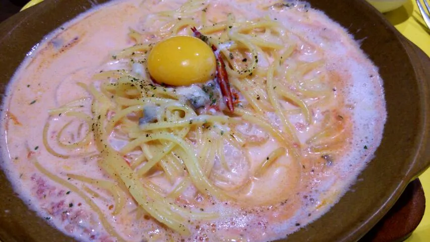 Snapdishの料理写真:ピリ辛トマトクリームパスタ@外食|まあるさん