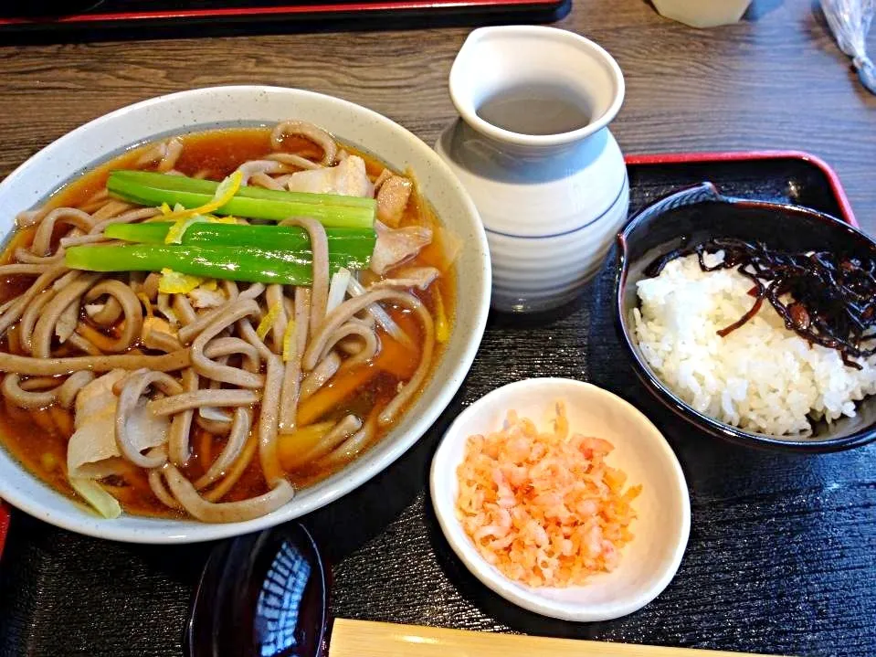 なべしま屋の肉そば|きりこさん