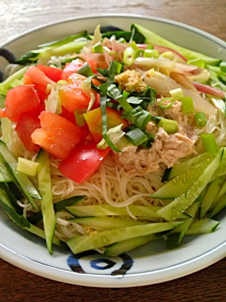 ツナとトマトのぶっかけそうめん|ともえさん