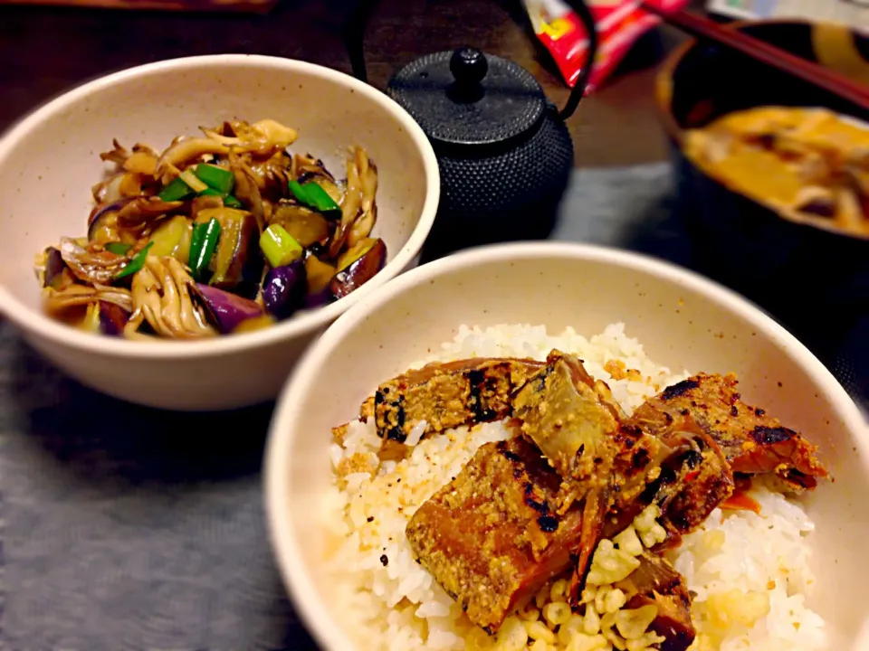 焼きへしこ茶漬け、茄子と舞茸の焼き浸し|aveeさん