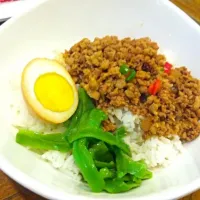 Snapdishの料理写真:Chinese meal bowl|Natsumi Agrada Kurisakiさん