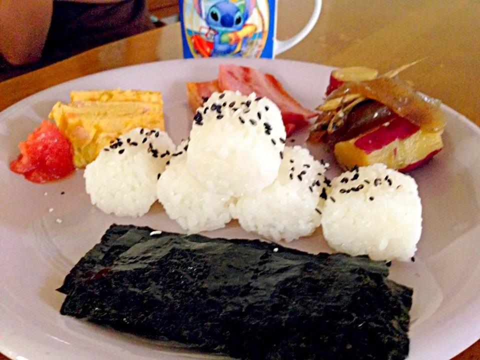 貰い物で朝ごはん出来上がりました|晃さん