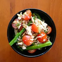 Chicken & Asparagus Salad|Stephanie Dempseyさん