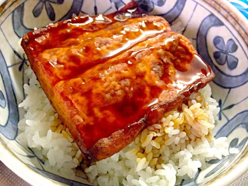 噂の鳥肉の鰻丼|炊かれたいオトコ おこん 小栁津さん