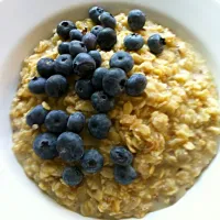 Oats with blueberries|cecilia karlsen gnalyさん