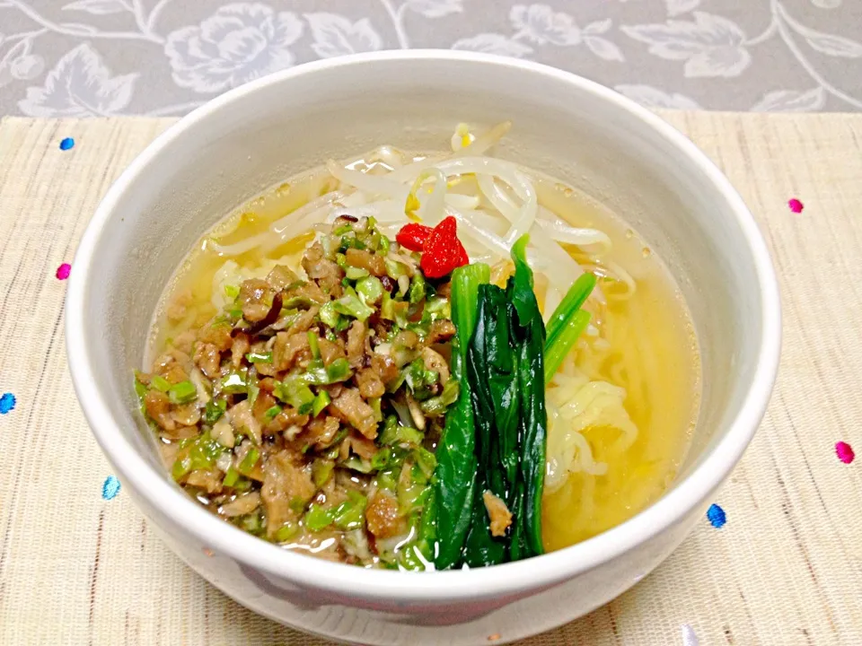 台湾素食 担仔麺|ハナウサギさん