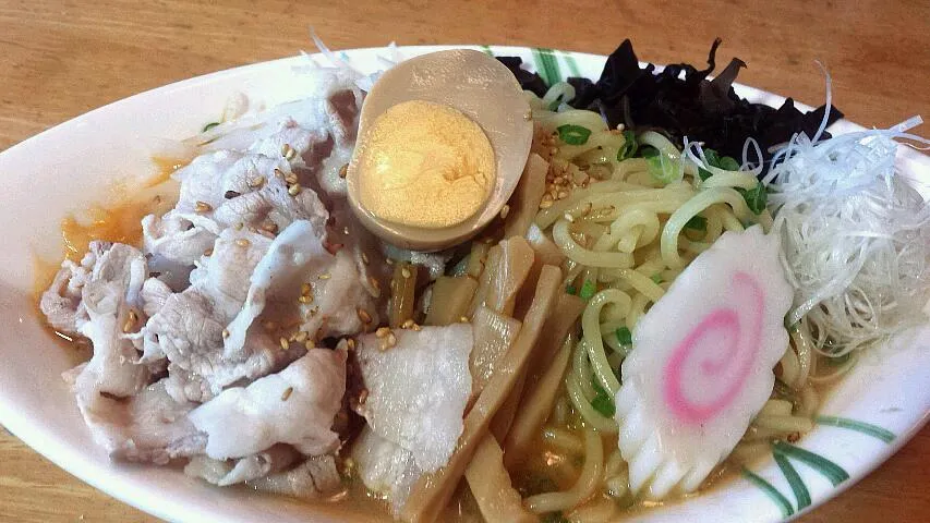 冷し味噌ラーメン(再)豚しゃぶ乗せ|中村繁之さん