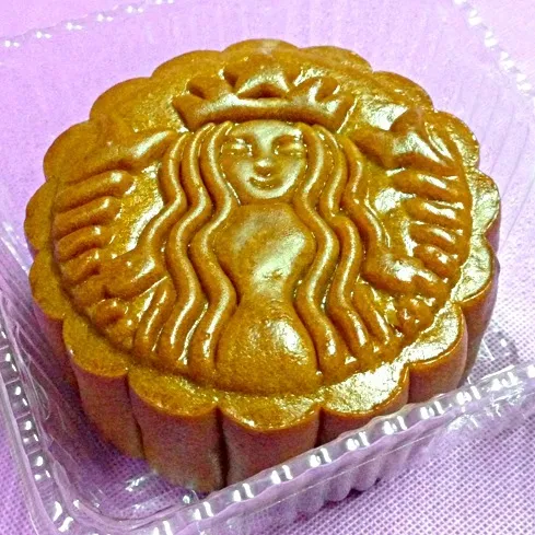 Apricot Hazelnut Latte  Mooncake|angela angieさん