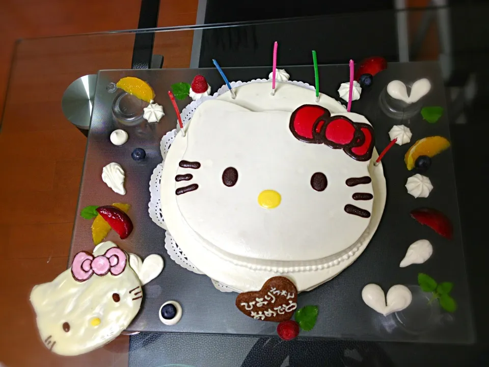 Snapdishの料理写真:娘6歳の誕生日！おまけ付き！キティークッキーも^_^|みほさん