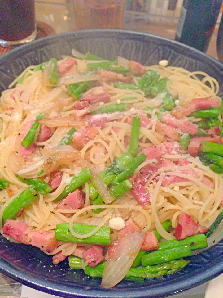 アスパラベーコンのパスタ|たけのこジョニーさん