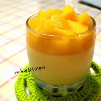 Snapdishの料理写真:Mango Panna Cotta Part2|Vickieさん